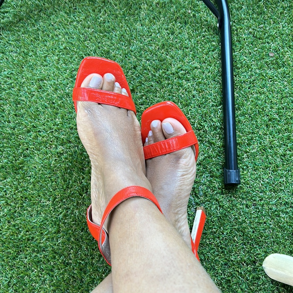 Stuart Weitzman, 8 1/2 4inch Heel Made In Spain. - image 4